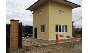 “Лесные пруды” Благоустройство въездной зоны.