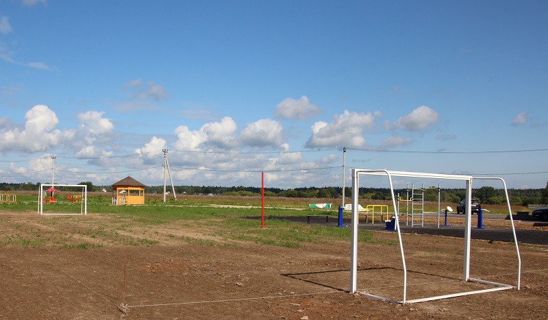 футбольное поле в Бархатово